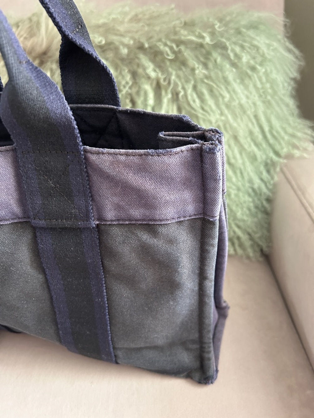 Hermès Fourre-Tout Canvas Tote – Classic Everyday Luxury - Picture 5 of 16